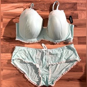 Adore Me Plus Size Lingerie - 42DDD 3X - Bra and Panties Set